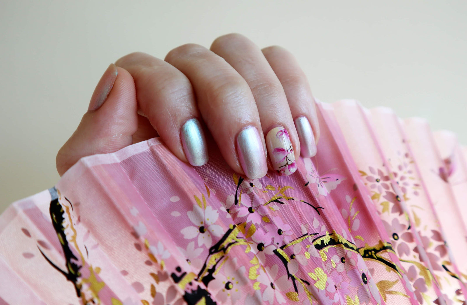 Envolturas de uñas con diseño de magnolia